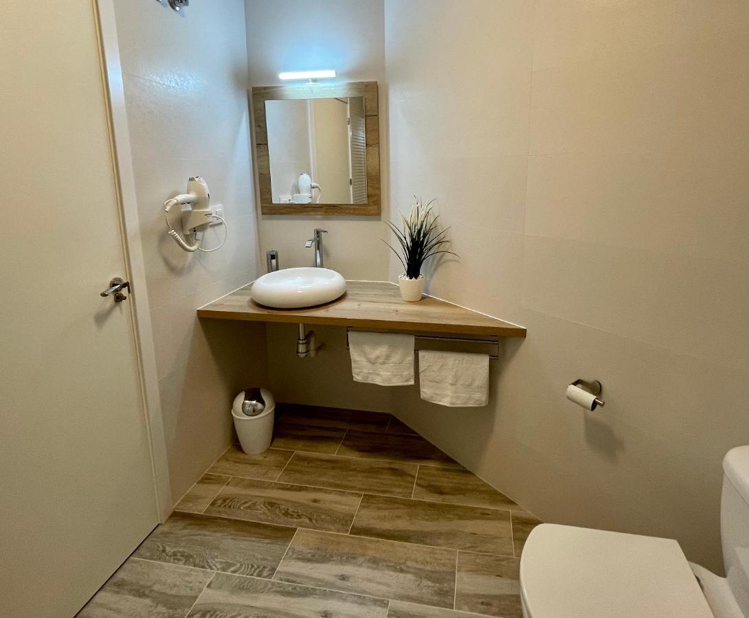 Apartamento Eucalipto Apartment Sotillo de la Adrada Luaran gambar