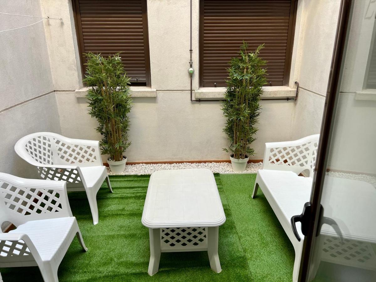 Apartamento Eucalipto Sotillo de la Adrada Luaran gambar